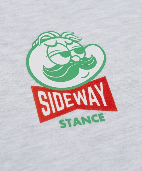 En serio TOKYO（エンソリオトーキョー）の「【SIDEWAYSTANCE】スナックロゴ裏毛ハーフジップトレーナー（スウェット・メンズ・ブラック系1/ネイビー系1/ライトグレー系1・SMALL/MEDIUM/LARGE/X-LARGE）」の14枚目の写真
