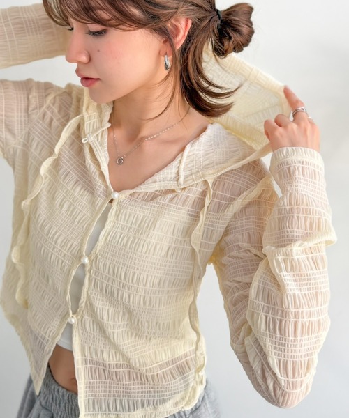 mily bilet(ミウィビレット)の「【mily bilet】カジュアルと清楚のドッキング。大人可愛い軽やかな一枚♪フード付き カーディガン風シアートップス(カーディガン/ボレロ・レディース・アイボリー系1/ブラック/アイボリー/アイボリー系2・LARGE/MEDIUM/SMALL/X-LARGE)」の2枚目の写真