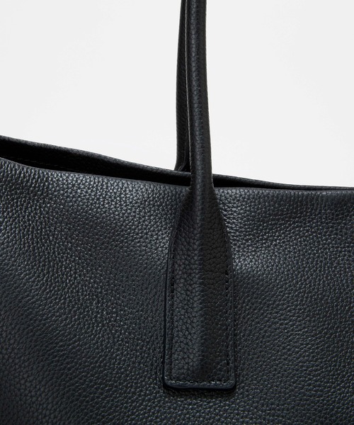 Breath TOPKAPI(ブレストプカピ)の「【雑誌掲載】【Breath TOPKAPI】ELAN エラン シュリンクレザー 2way トートバッグ(トートバッグ・レディース・クリーム/ブラック/グレイッシュベージュ・FREE)」の9枚目の写真