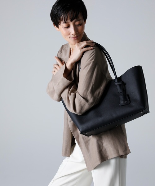 Breath TOPKAPI(ブレストプカピ)の「【雑誌掲載】【Breath TOPKAPI】ELAN エラン シュリンクレザー 2way トートバッグ(トートバッグ・レディース・クリーム/ブラック/グレイッシュベージュ・FREE)」の14枚目の写真
