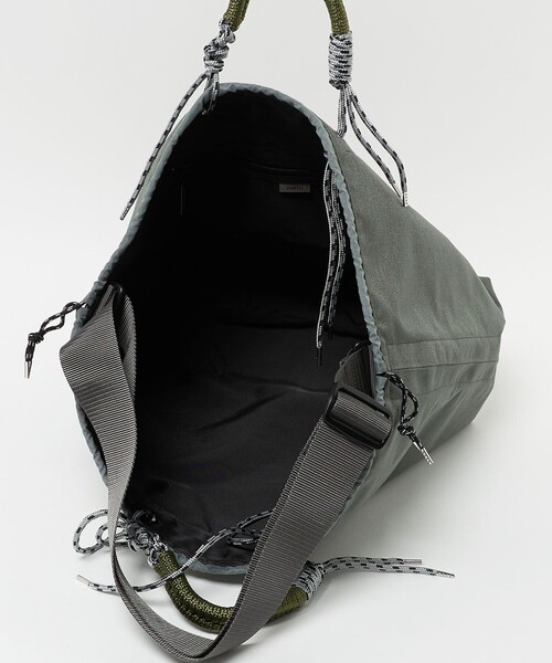 zattu（ザッツ）の「＜zattu＞ TERP バッグ（ショルダーバッグ・レディース・ブラック/オリーブ・FREE）」の3枚目の写真