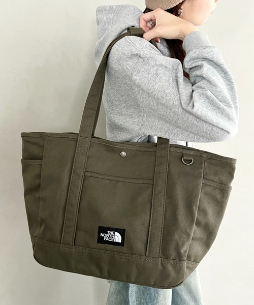 THE NORTH FACE(ザノースフェイス)の「THE NORTH FACE(ザ・ノースフェイス)/ALL-DAY TOTE L_PLUS/TNF A4 PC収納 ビッグサイズ トートバッグ 横型トート コットン素材 マザーズバッグ 通勤 通学(トートバッグ・レディース・カーキ/ブラック/キャメル・FREE)」の2枚目の写真