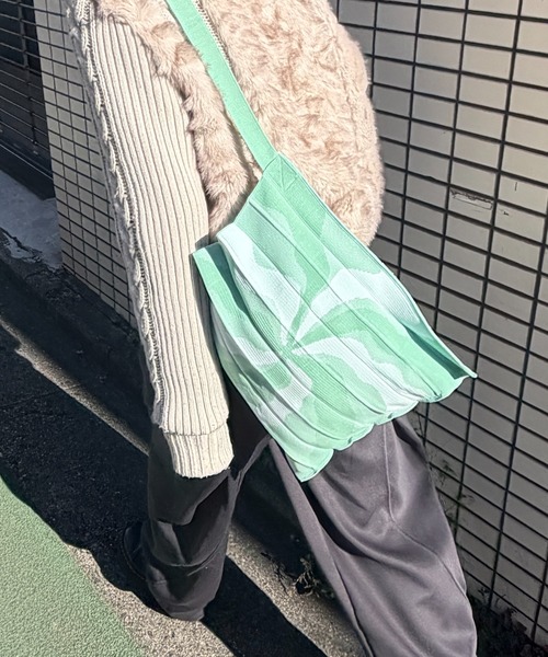 未使用☆KET365プラス グリーン 収納袋付き KNT365｜ケイエヌティサンロクゴ（メンズ）のバッグ（グリーン・カーキ