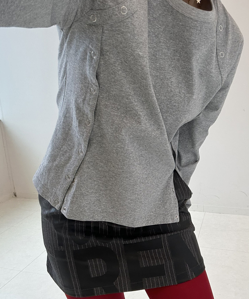 Oriens JOURNAL STANDARD（オリエンス ジャーナルスタンダード）の「ボタンディテールロングスリーブTee（Tシャツ/カットソー・レディース・グレー/レッド/ホワイト・FREE）」の7枚目の写真