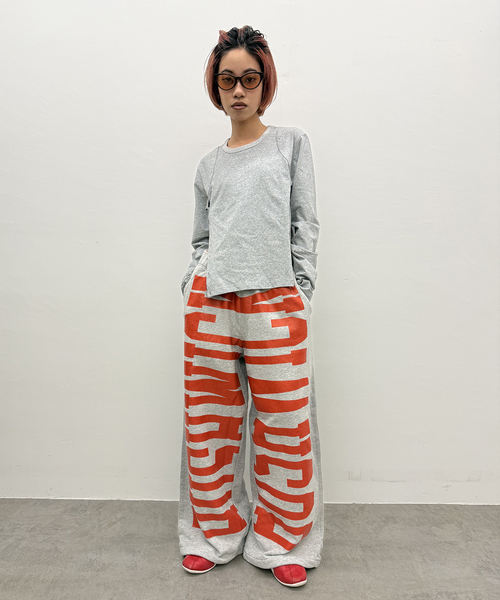 Oriens JOURNAL STANDARD（オリエンス ジャーナルスタンダード）の「ボタンディテールロングスリーブTee（Tシャツ/カットソー・レディース・グレー/レッド/ホワイト・FREE）」の11枚目の写真