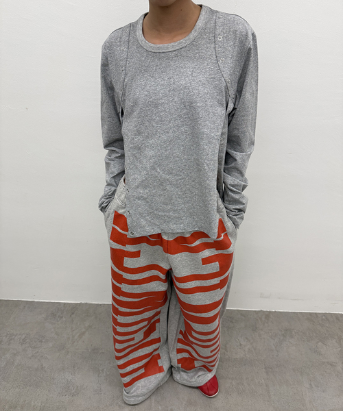 Oriens JOURNAL STANDARD（オリエンス ジャーナルスタンダード）の「ボタンディテールロングスリーブTee（Tシャツ/カットソー・レディース・グレー/レッド/ホワイト・FREE）」の13枚目の写真