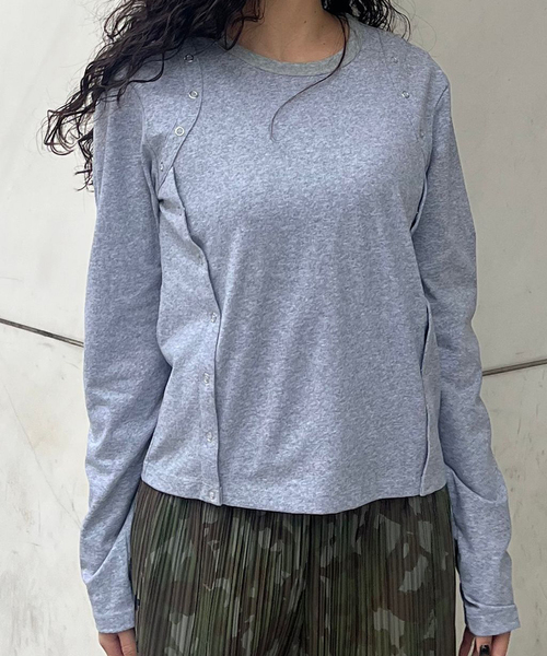 Oriens JOURNAL STANDARD(オリエンス ジャーナルスタンダード)の「ボタンディテールロングスリーブTee(Tシャツ/カットソー・レディース・グレー/レッド/ホワイト・FREE)」の14枚目の写真