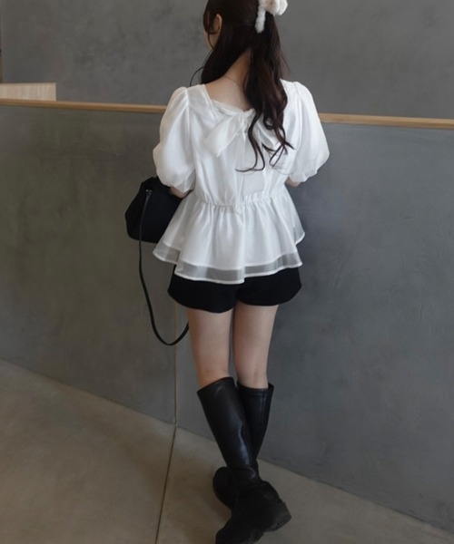junoah(ジュノア)の「オーガンジーバックリボンペプラムブラウス(シャツ/ブラウス・レディース・ホワイト/ブラック・LARGE/MEDIUM/SMALL)」の5枚目の写真