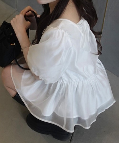junoah(ジュノア)の「オーガンジーバックリボンペプラムブラウス(シャツ/ブラウス・レディース・ホワイト/ブラック・LARGE/MEDIUM/SMALL)」の7枚目の写真