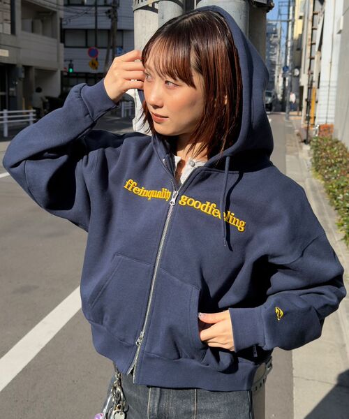 FFEIN(フェイン)の「【FFEIN(フェイン)】センター3D刺繍立体フードショート丈ZIPパーカー / レディース パーカー 裏起毛 ヘビーウエイト フーディ ダブルジップ 【短丈】(パーカー・レディース・アッシュグレー/ブラック/ネイビー・FREE)」の11枚目の写真