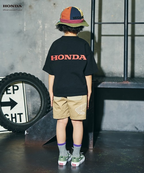 F.O.KIDS(エフオーキッズ)の「F.O.KIDS/エフオーキッズ HONDAコラボ4柄Tシャツ 天竺編み 車プリント 2026年春夏(Tシャツ/カットソー・キッズ・ブラック/レッド/オフホワイト/ブルー・130/140/150)」の10枚目の写真