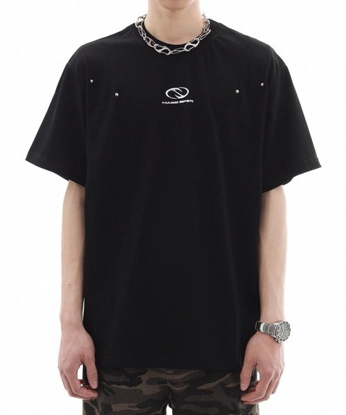 lilful(リルフル)の「【26年春夏新作】リベットデザインTシャツ(Tシャツ/カットソー・メンズ・ブラック/グレー・M/L)」の3枚目の写真