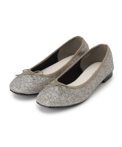 SHOO・LA・RUE(シューラルー)の「【ふかふか】シャーリングバレエシューズ(その他シューズ・レディース・シルバー/ブラック/ゴールド/ブラック系・25/35/45)」の4枚目の写真