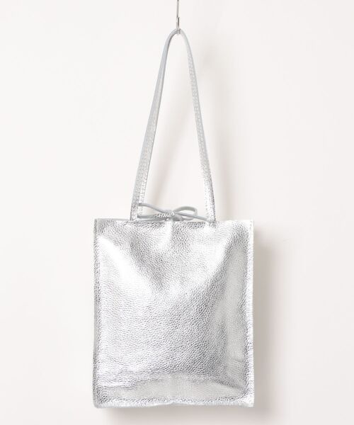 andrea cardone(アンドレアカルドネ)の「【ANDREA CARDONE】縦型デイリートート(Q66600)(トートバッグ・レディース・シルバー/ゴールド/ホワイト・ALL)」の2枚目の写真