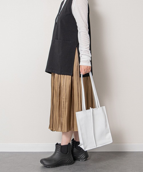andrea cardone(アンドレアカルドネ)の「【ANDREA CARDONE】縦型デイリートート(Q66600)(トートバッグ・レディース・シルバー/ゴールド/ホワイト・ALL)」の15枚目の写真