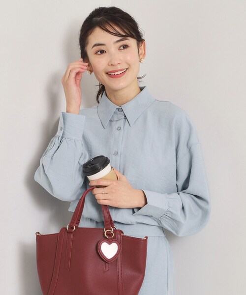 ITS'DEMO（イッツデモ）の「【手洗い可／セットアップ可】サテンピーチシャツ（シャツ/ブラウス・レディース・ピンク/アイボリー/サックスブルー・00）」の15枚目の写真