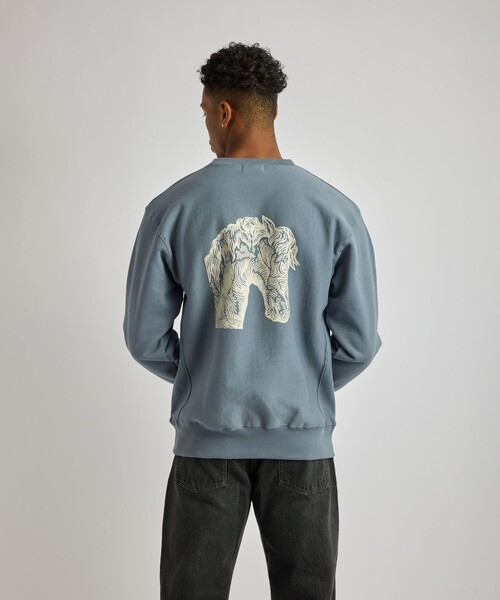 Saturdays NYC(サタデーズ ニューヨークシティ )の「NUTS ART WORKS × Saturdays NYC Sweatshirt(スウェット・メンズ・グレー/ブラック/ブルー・XL/M)」の2枚目の写真
