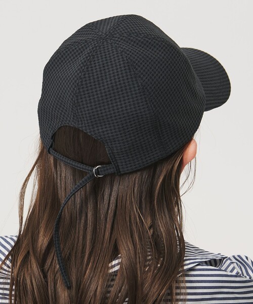 UNITED ARROWS（ユナイテッドアローズ）の「ギンガムチェック キャップ UV（キャップ・レディース・ネイビー/ブラウン系/ブラック・FREE）」の7枚目の写真