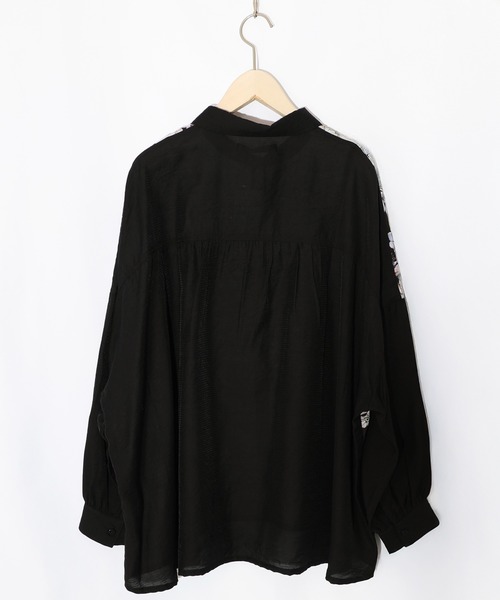 iS ScoLar（イズスカラー）の「561218：花柄布帛シャツ（シャツ/ブラウス・レディース・ピンク/アイボリー/ブラック・M）」の13枚目の写真