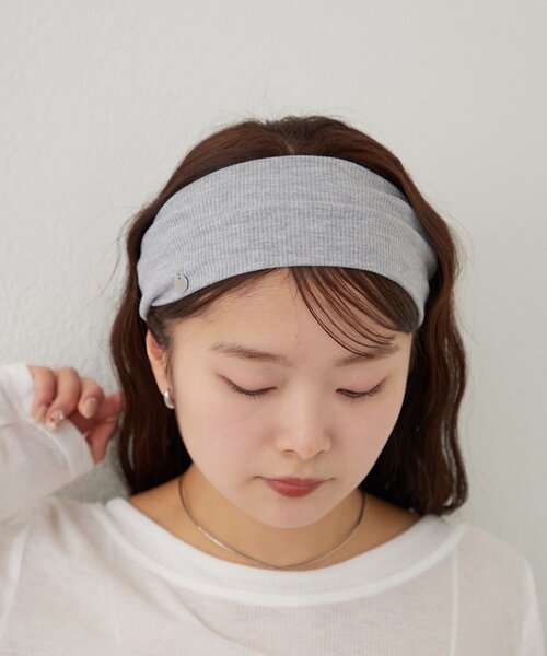 mystic(ミスティック)の「チャーム付きヘアバンド(ヘアバンド・レディース・グレー/ブラック・ONE SIZE)」の4枚目の写真