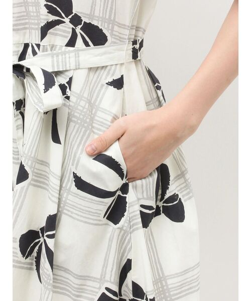 merry jenny(メリージェニー)の「ribbonレースカラーシャツワンピース(ワンピース・レディース・ネイビー/アイボリー・FREE)」の11枚目の写真