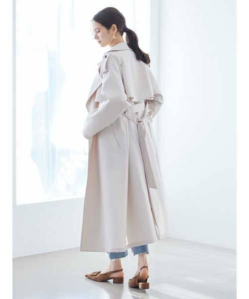 Mila Owen（ミラオーウェン）の「共ベルト付憲章デザイントレンチコート（トレンチコート・レディース・アイボリー/ベージュ/イエロー・0/1）」の12枚目の写真