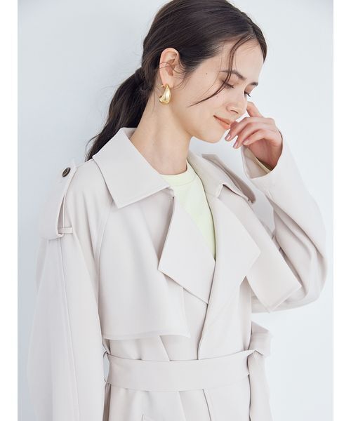 Mila Owen（ミラオーウェン）の「共ベルト付憲章デザイントレンチコート（トレンチコート・レディース・アイボリー/ベージュ/イエロー・0/1）」の16枚目の写真