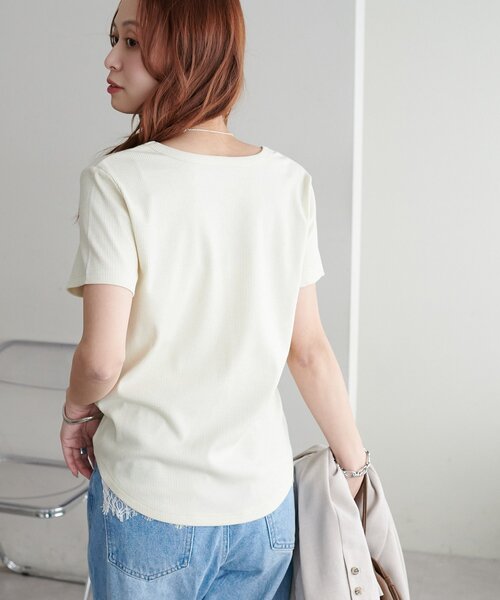 DISCOAT（ディスコート）の「【WEB限定】ラメリブコンパクトUネックTシャツ（Tシャツ/カットソー・レディース・グレー/ブルー/ブラック/アイボリー・MEDIUM）」の12枚目の写真