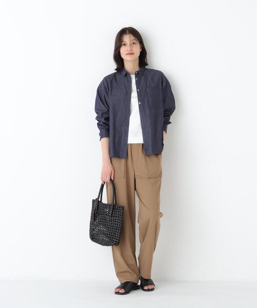 human woman(ヒューマンウーマン)の「◆【定番/ウォッシャブル】ライトオンデニムシャツ(シャツ/ブラウス・レディース・ネイビー・MEDIUM)」の15枚目の写真