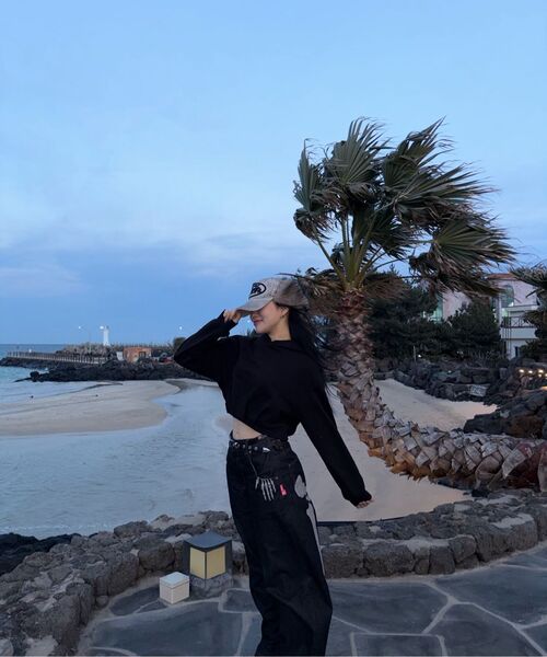 PORTERNA(ポルテナ)の「TUCK BALLOON SWEAT HOODIE-BLACK(パーカー・レディース・その他・SMALL)」の15枚目の写真