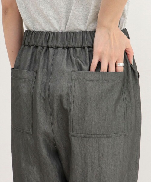 fredy emue（フレディエミュ）の「【低身長サイズ34有り】ライトシャンブレーデニムイージーパンツ（その他パンツ・レディース・ネイビー・34）」の16枚目の写真