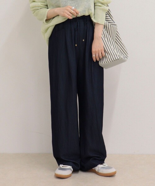 fredy emue（フレディエミュ）の「【低身長サイズ34有り】ライトシャンブレーデニムイージーパンツ（その他パンツ・レディース・ネイビー/チャコールグレー・34/38/36）」の15枚目の写真