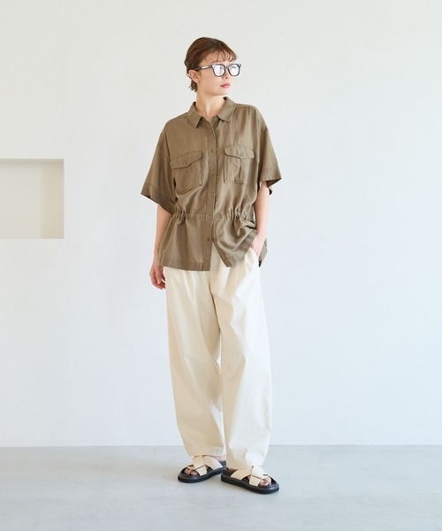 BAYFLOW（ベイフロー）の「[シルエットアレンジ可能]シアーサファリ半袖シャツ（シャツ/ブラウス・レディース・オフホワイト/カーキ/イエロー/チャコール・FREE）」の19枚目の写真