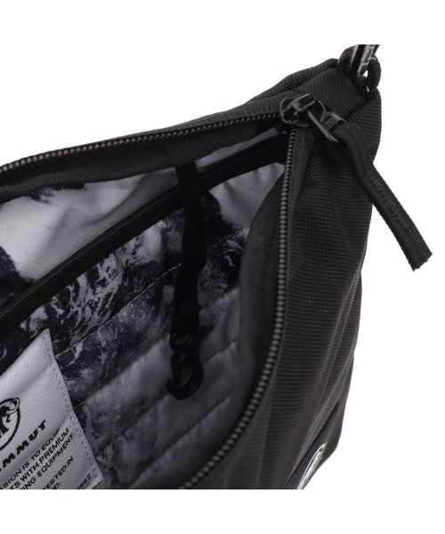 Mammut（マムート）の「《 MAMMUT （マムート）》Xeron 2.0 Sacoche JE（ショルダーバッグ・メンズ・ブラック/オリーブ・FREE）」の4枚目の写真