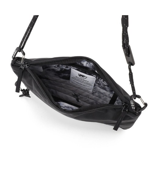 Mammut（マムート）の「《 MAMMUT （マムート）》Xeron 2.0 Sacoche JE（ショルダーバッグ・メンズ・ブラック/オリーブ・FREE）」の3枚目の写真