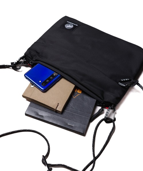Mammut(マムート)の「《 MAMMUT (マムート)》Xeron 2.0 Sacoche JE(ショルダーバッグ・メンズ・ブラック/オリーブ・FREE)」の13枚目の写真