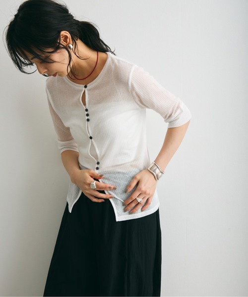 Trish(トリッシュ)の「シアーテレコフロントホール釦あきプルオーバー(カーディガン/ボレロ・レディース・ブラック/グレー/ホワイト・FREE)」の6枚目の写真
