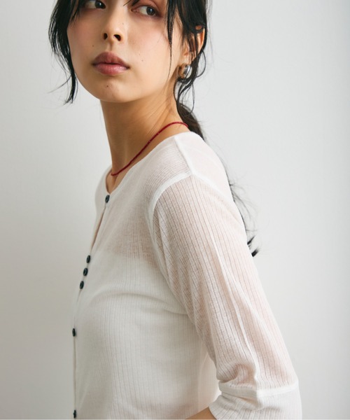Trish(トリッシュ)の「シアーテレコフロントホール釦あきプルオーバー(カーディガン/ボレロ・レディース・ブラック/グレー/ホワイト・FREE)」の13枚目の写真