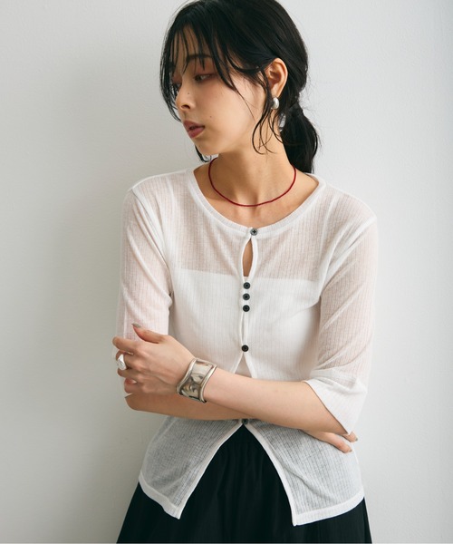 Trish(トリッシュ)の「シアーテレコフロントホール釦あきプルオーバー(カーディガン/ボレロ・レディース・ブラック/グレー/ホワイト・FREE)」の5枚目の写真