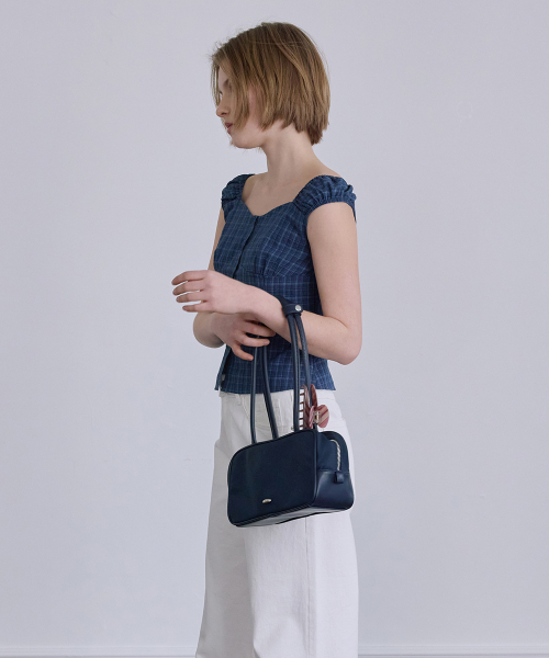 AFTERHOURS（アフターアワーズ）の「SQUARE TOTE BAG (NAVY)（トートバッグ・レディース・その他・FREE）」の4枚目の写真