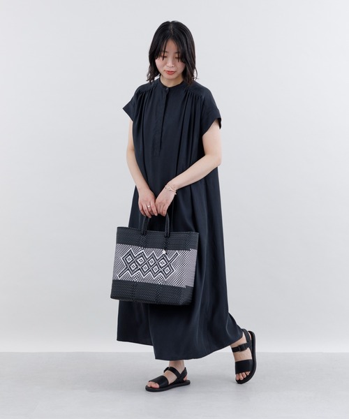 kuros'(クロス)の「【OJO DE MEX×kuros'別注】Plastico CAGO Tote Regular ROMBO ブラック×ホワイト M(かごバッグ・レディース・ブラック×ホワイト・MEDIUM)」の10枚目の写真