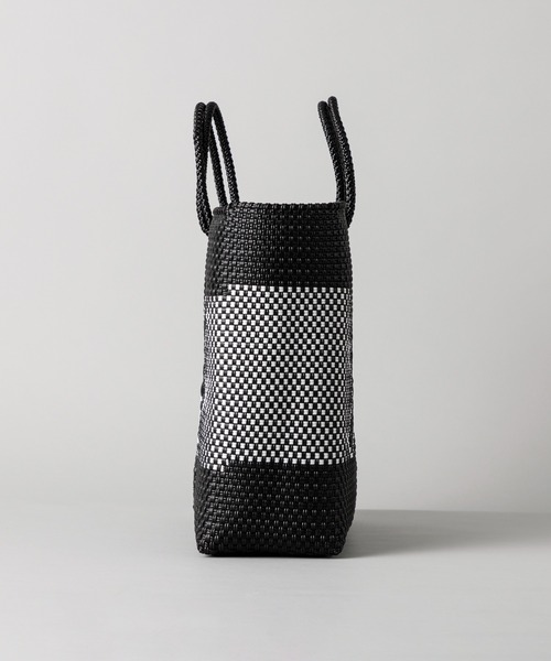 kuros'(クロス)の「【OJO DE MEX×kuros'別注】Plastico CAGO Tote Regular ROMBO ブラック×ホワイト M(かごバッグ・レディース・ブラック×ホワイト・MEDIUM)」の14枚目の写真
