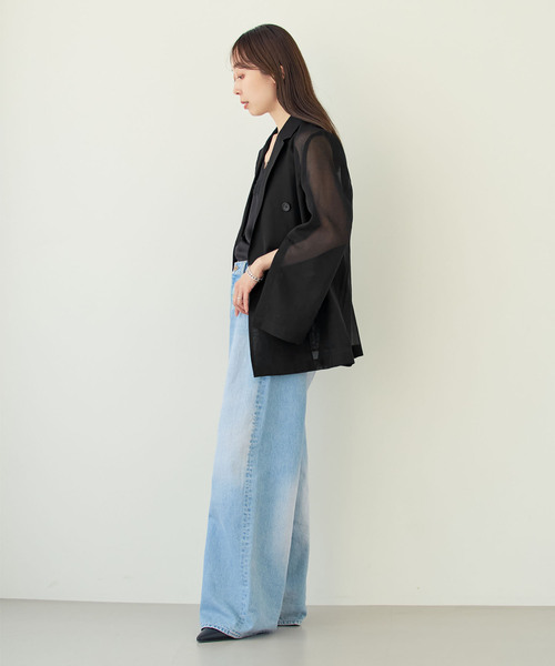 Noble(ノーブル)の「《追加・新色》スリットスリーブシアージャケット(テーラードジャケット・レディース・ベージュ/ブラック/サックスブルー・36/38)」の13枚目の写真