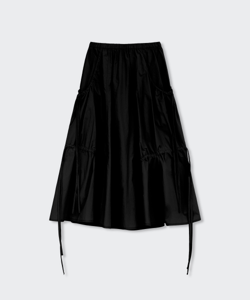 MUSINSA STANDARD WOMAN（ムシンサスタンダードウーマン）の「ウィメンズナイロンルチッドロングスカート[ブラック]（スカート・レディース・その他・MEDIUM/LARGE/SMALL/X-SMALL）」の4枚目の写真