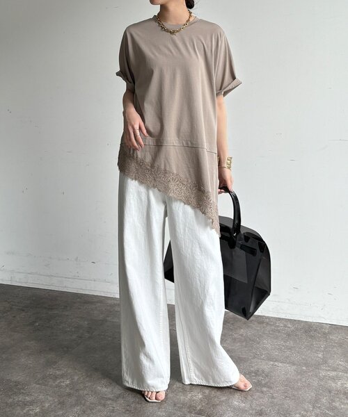 DouDou（ドゥドゥ）の「裾レースアシメTEE（Tシャツ/カットソー・レディース・ベージュ/オフホワイト/ブラック・FREE）」の17枚目の写真
