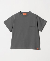 UNIVERSAL OVERALL（ユニバーサルオーバーオール）の「【別注】＜UNIVERSAL OVERALL＞ロゴ Tシャツ / キッズ  100cm-130cm（Tシャツ/カットソー）」