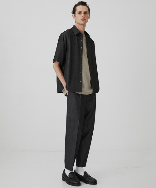 UNITED TOKYO(ユナイテッドトウキョウ)の「【温度調整素材】アウトラストデニム ショートスリーブシャツ |夏服/体温調整機能/イージーケア/伸縮性/防シワ(シャツ/ブラウス・メンズ・ブラック/ダークインディゴブルー・1/2)」の10枚目の写真
