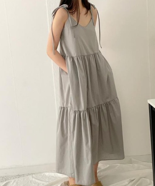 semplice(センプリチェ)の「ワンピース【韓国ファッション】(ワンピース・レディース・グレー/ブラック/ベージュ・F)」の9枚目の写真