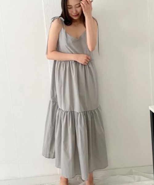semplice(センプリチェ)の「ワンピース【韓国ファッション】(ワンピース・レディース・グレー/ブラック/ベージュ・F)」の12枚目の写真