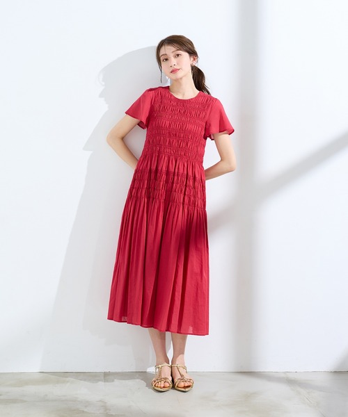 Rose Tiara（ローズティアラ）の「シャーリングマキシ丈ワンピース（ワンピース・レディース・ブラウン/レッド/ネイビー・38/42/46）」の11枚目の写真